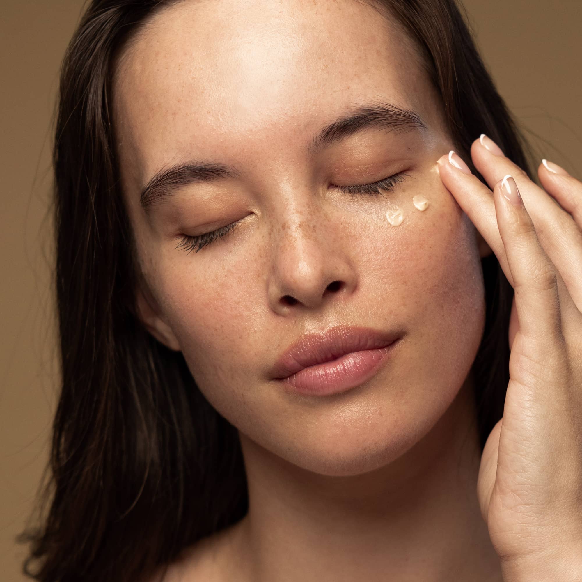 Kiwi Seed Gold Luminous Eye Cream 30ml - Image 3