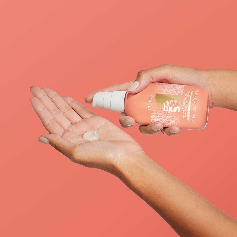 UniqOne Curls Treatment 230ml - Image 3